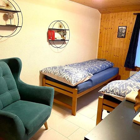 Schoene Ferienwohnung Mit Seeblick Thun Ngoại thất bức ảnh