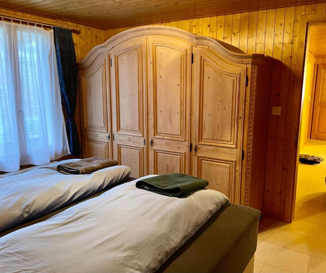 Schoene Ferienwohnung Mit Seeblick Thun Ngoại thất bức ảnh
