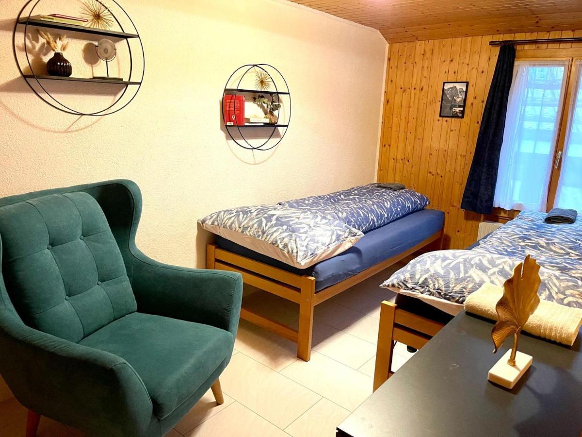 Schoene Ferienwohnung Mit Seeblick Thun Ngoại thất bức ảnh